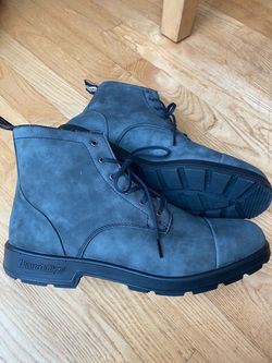 Like New Mens 12 Blundstone boots rustic black