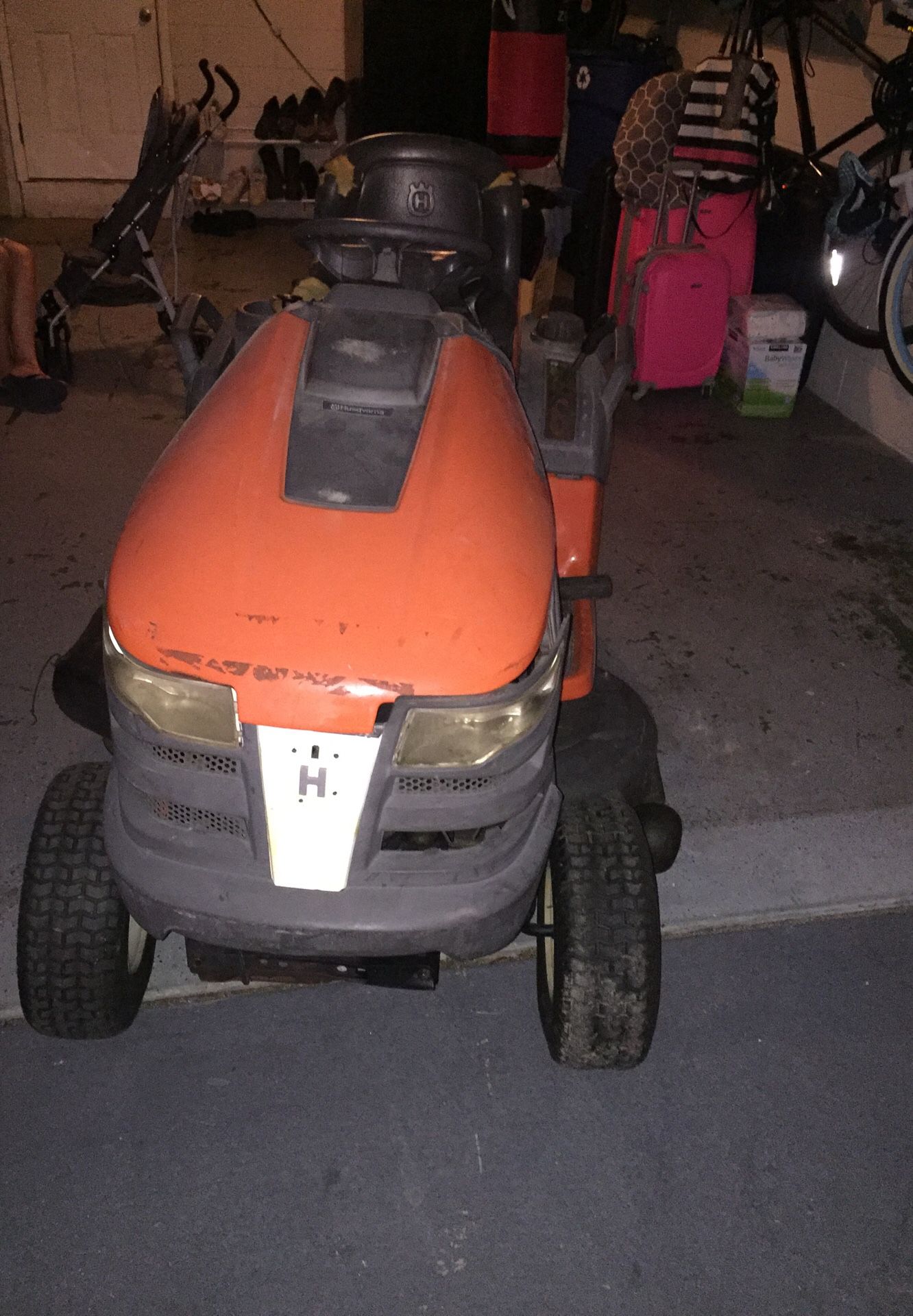 Lawn mover / tractor