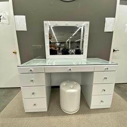 Avery White 3 Piece Vanity Set 🎯$10 Down Payment Finance 🎯Brand New