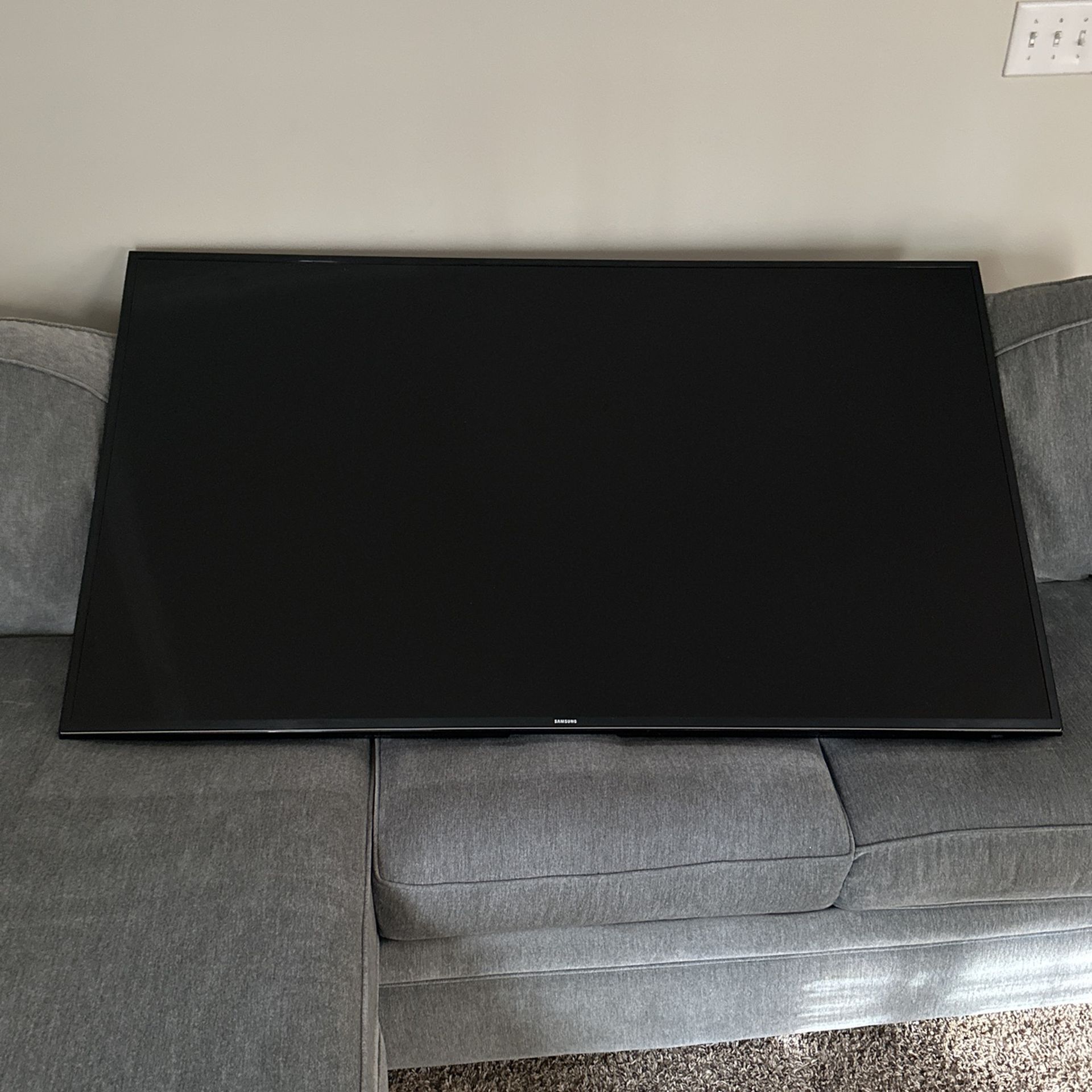 70 In Smart Samsung Tv