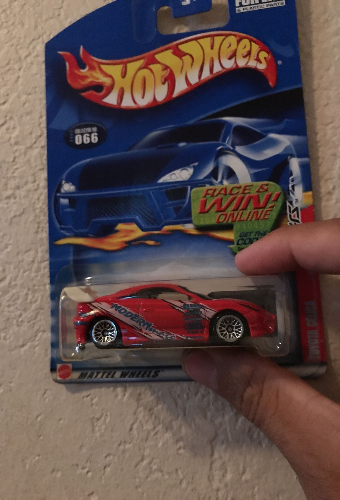 HOT WHEELS