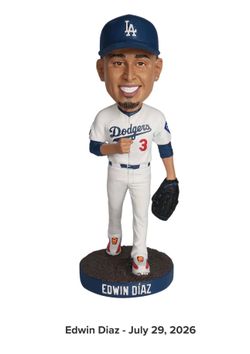 7/29 Dodgers v Mariners Diaz Bobblehead