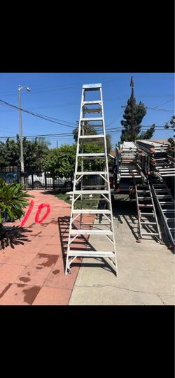 Excellent condition 10 feet in more sizes available aluminum ladder’s