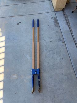 Hole digger
