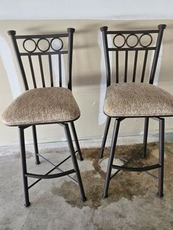 Swivel bar stools