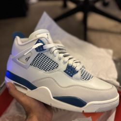 Jordan 4 Military Blue
