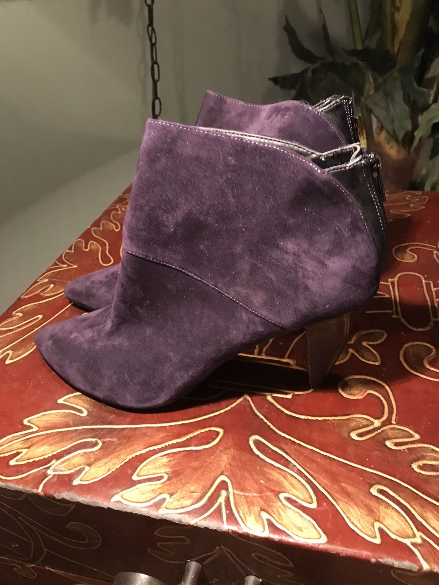 Dolce Vita - size 11 purple suede bootie