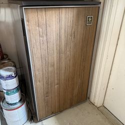 Mini fridge 26”