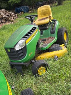 John Deere E140  for parts