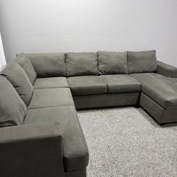 Living Spaces Large Sectional Couch!!! Free Delivery