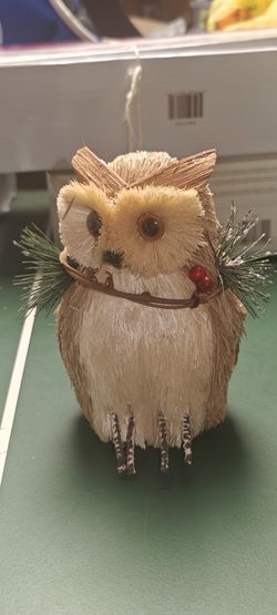 Woodland Owl Shelf Sitter w/ Holly Berry Neck Wreath - 6"Hx4x4"
