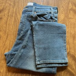 Signature by Levi’s NWOT Heritage High Rise Straight Distress denim Jeans