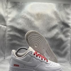 Nike Air Force 1 low supreme white box logo