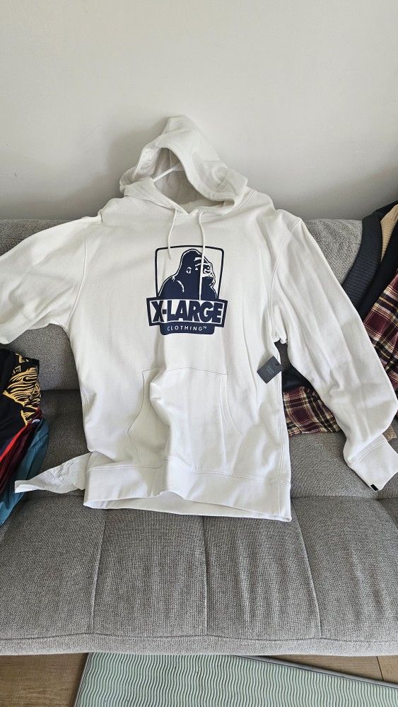 New Old School Xlarge sweater and Tees