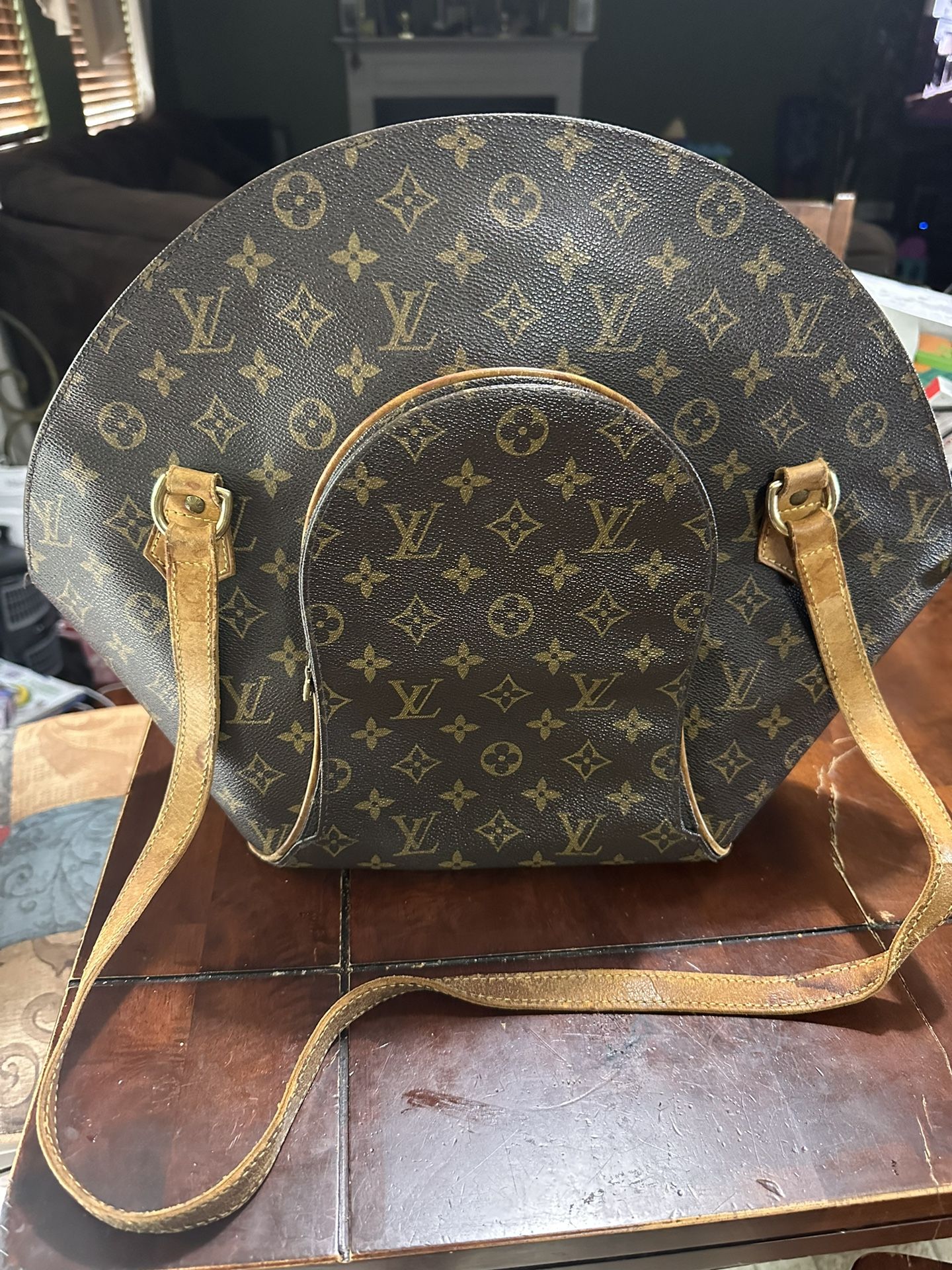 Large Louis Vuitton Bag