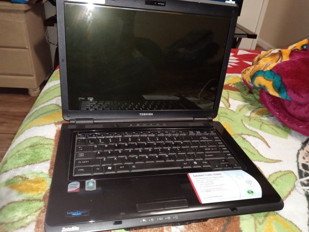 Toshiba Laptop Good Condition Only Need New Battery Has The Battery.