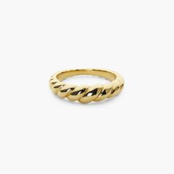 Plated Gold Ring Size 9