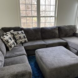 Grey Sectional With Ottoman