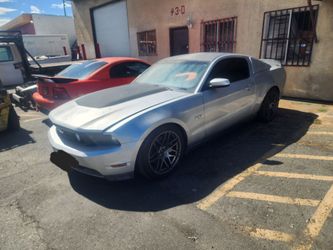 MUSTANG 2012 GT 6 speed - needs engine repair