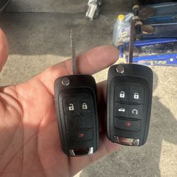 🔷🔷🔷car Keys 🔹🔻🔹🔹🔹cut And ProgammED🔷🔷🔷🚘🚗