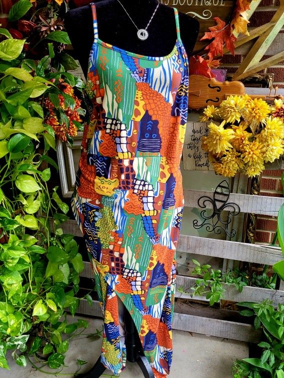 It's Tropical Theme Dress