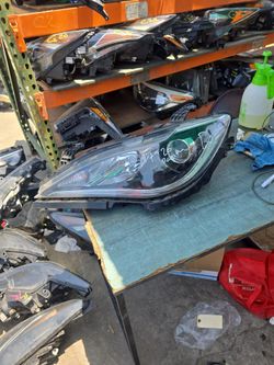 Headlight Driver Side Left Side Assembly Fit Chrysler Pacifica 2017-2020 Xenon