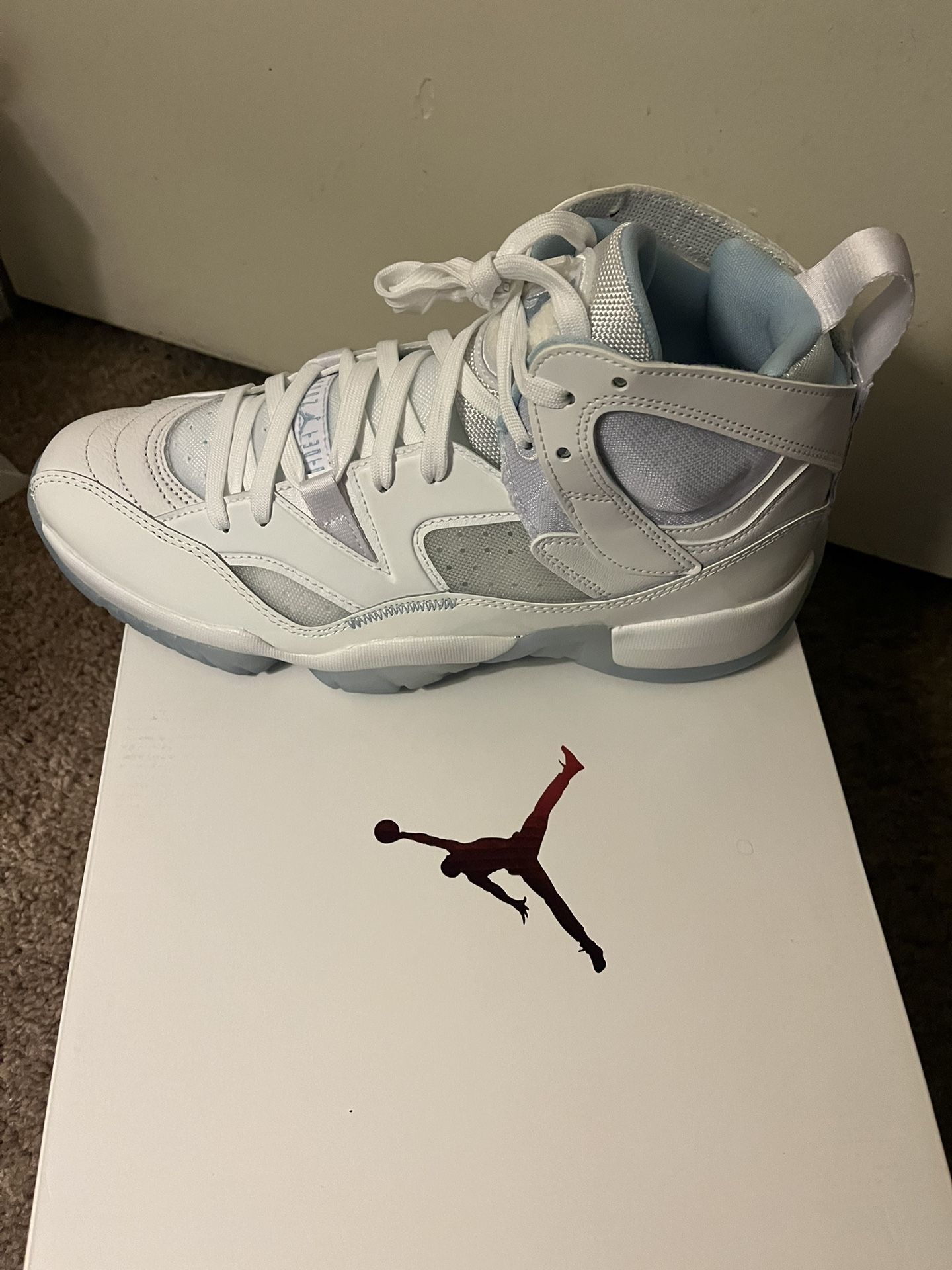 Jumpman 2 Trey Sz 9.5W / 8M