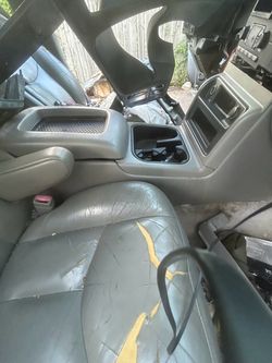 Silverado Chevy  middle 2004/ part center console