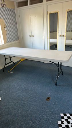 Lifetime 8 ft plastic folding table