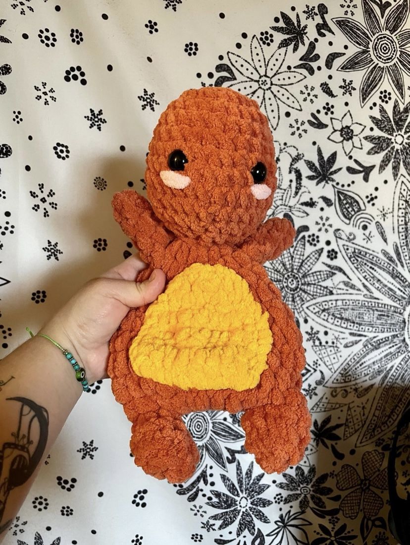 Crochet Charmander Pokémon Snuggler