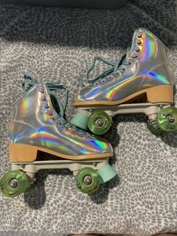 Candi Grl Rollerblades And Protection Pads