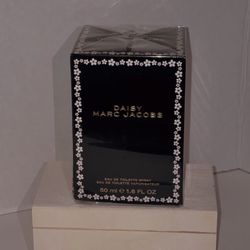 Marc Jacobs Daisy