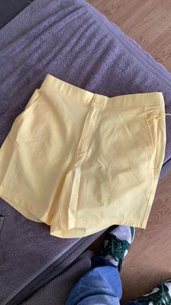 VRST Yellow Seersucker 6" Resort Flat Front Chino Shorts Men's Size medium new with tags
