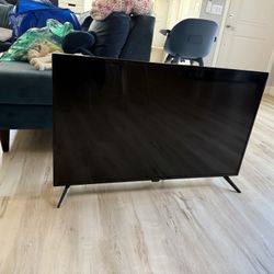 Insignia 43 Inch LED TV with Remote
