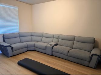 Electric reclining sectional