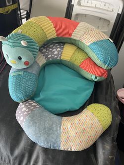 Caterpillar tummy time and seat