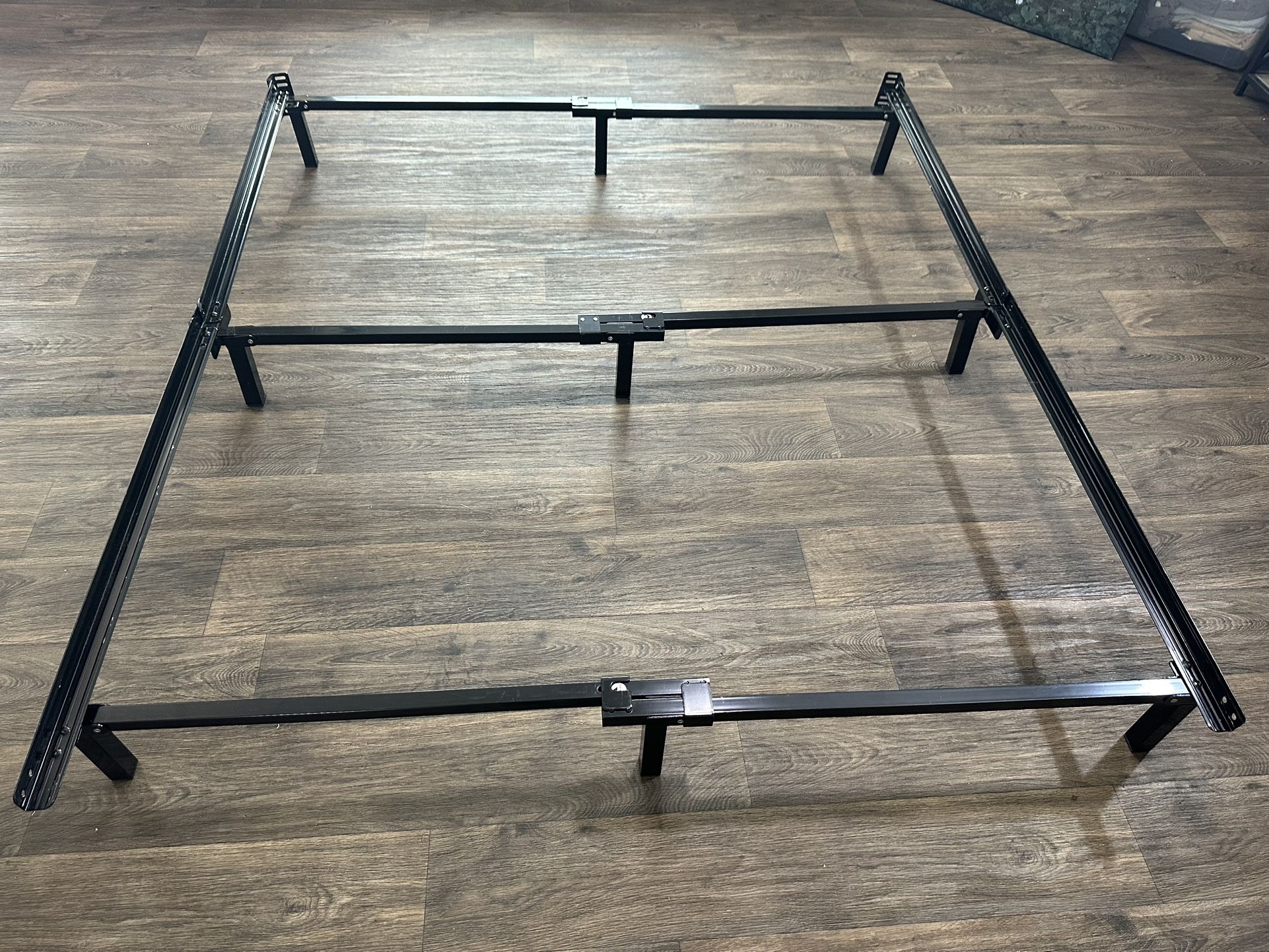 Queen/Full/Twin Size Bed Rails/Frame