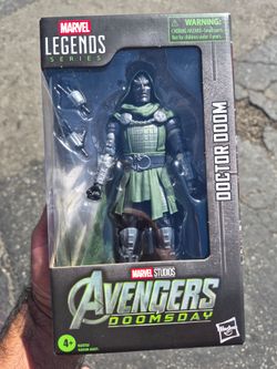 Marvel Legends Doctor Doom Avengers Doomsday Figure