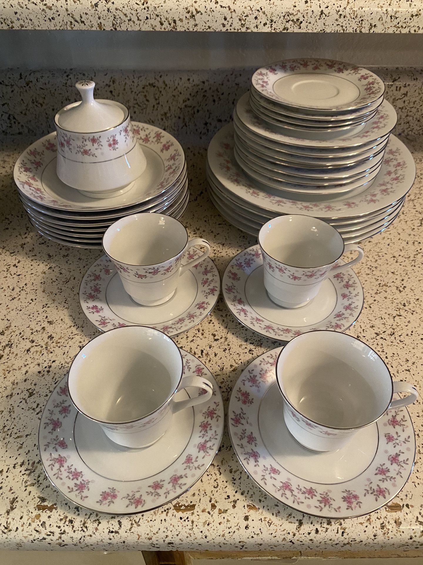 32pc Sea Gull Fine China Set