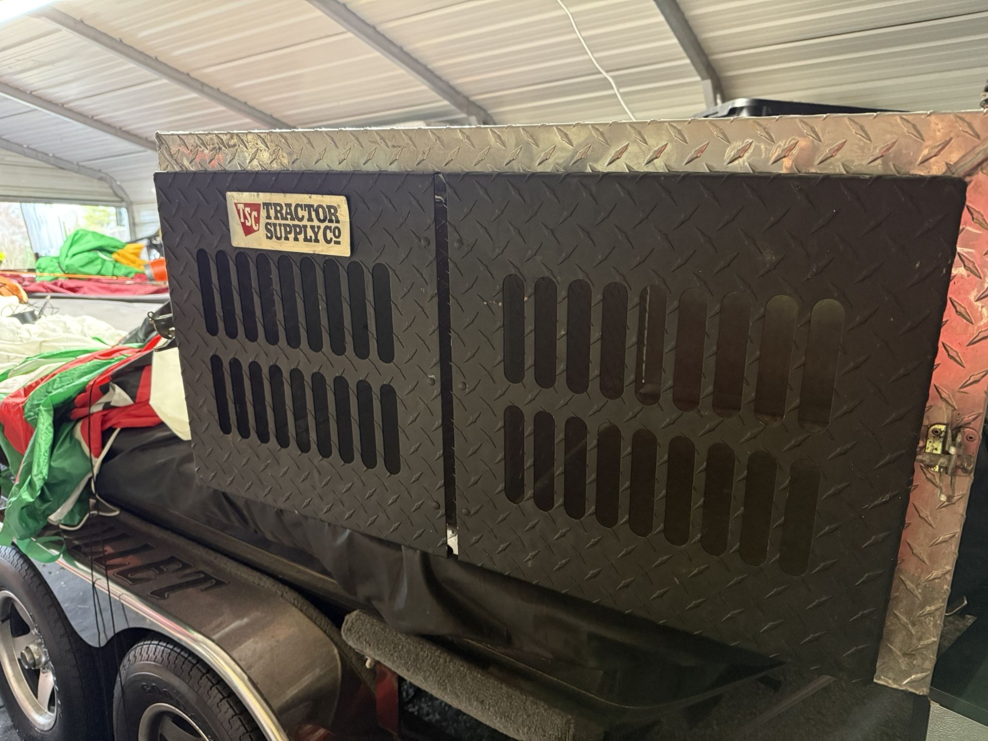 Coon Dog Hunting Box