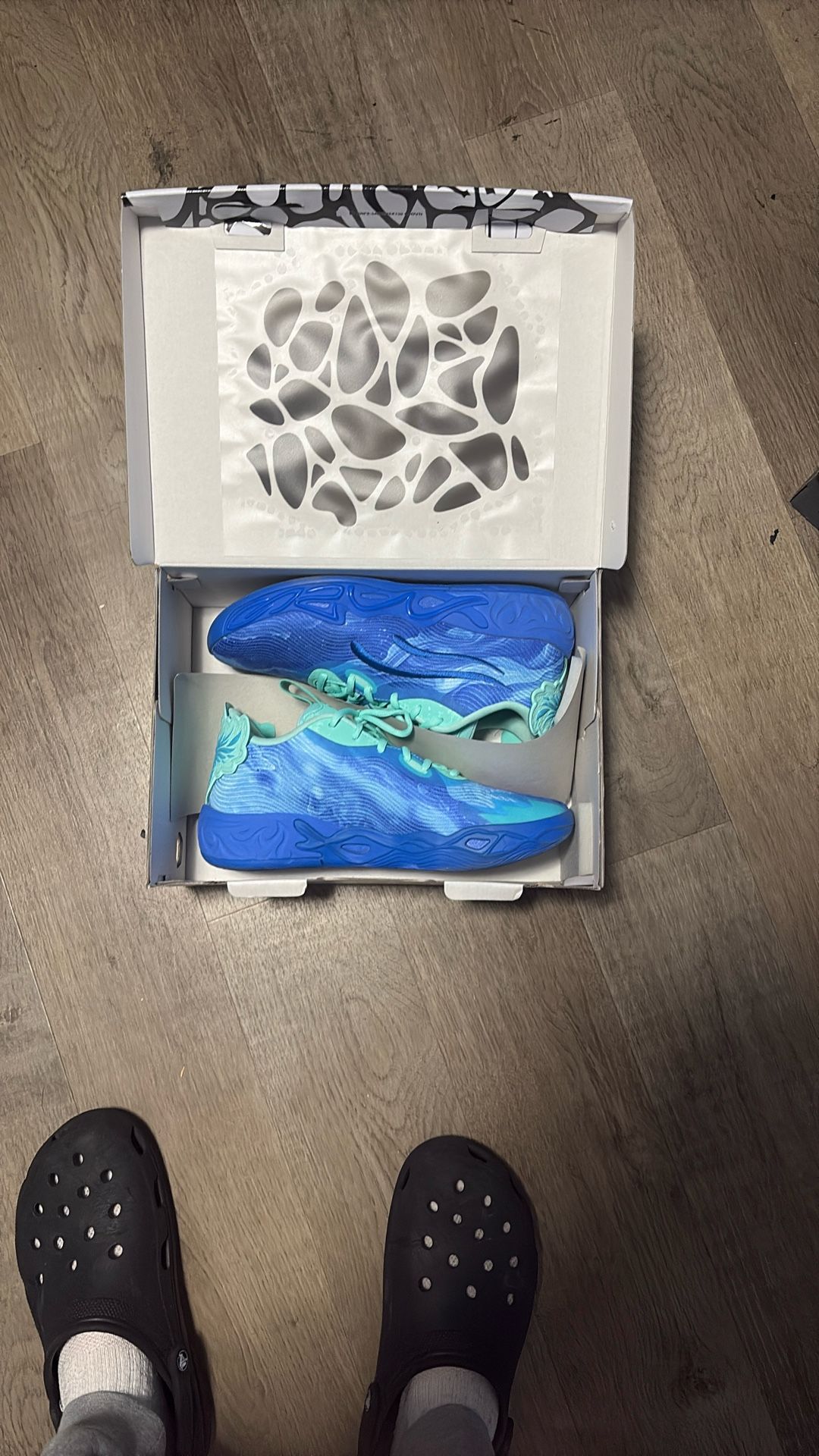 SIZE 10.5 Lamelo Ball Lo Team Shoes Ultra Blue Glimmer