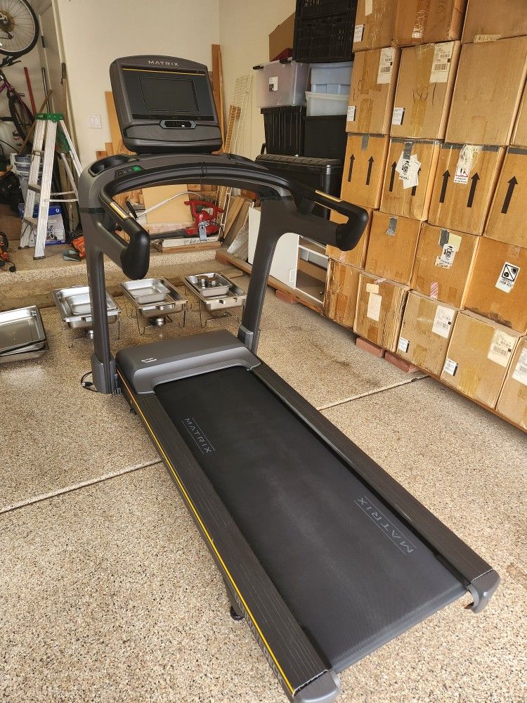 Matrix T30 Treadmill