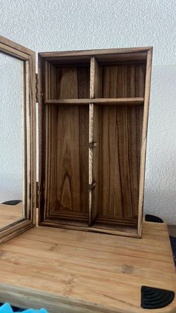 Tea storage box used $2.00