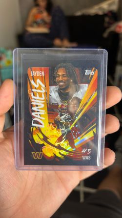 Topps 2025 Chrome Football Ultra Violet Jayden Daniels Insert #UV-19 Commanders CASE HIT!