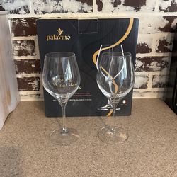 Set Of 2 Aerating Wine Glasses