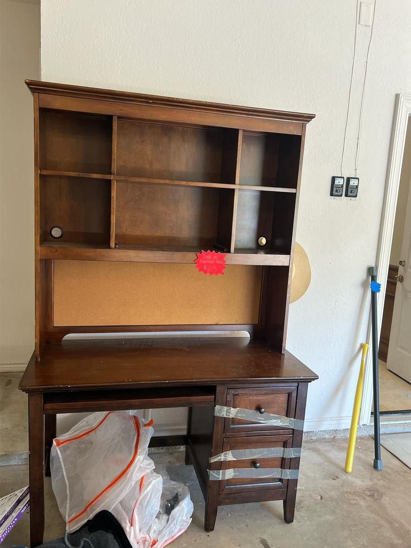 Desk with shelves