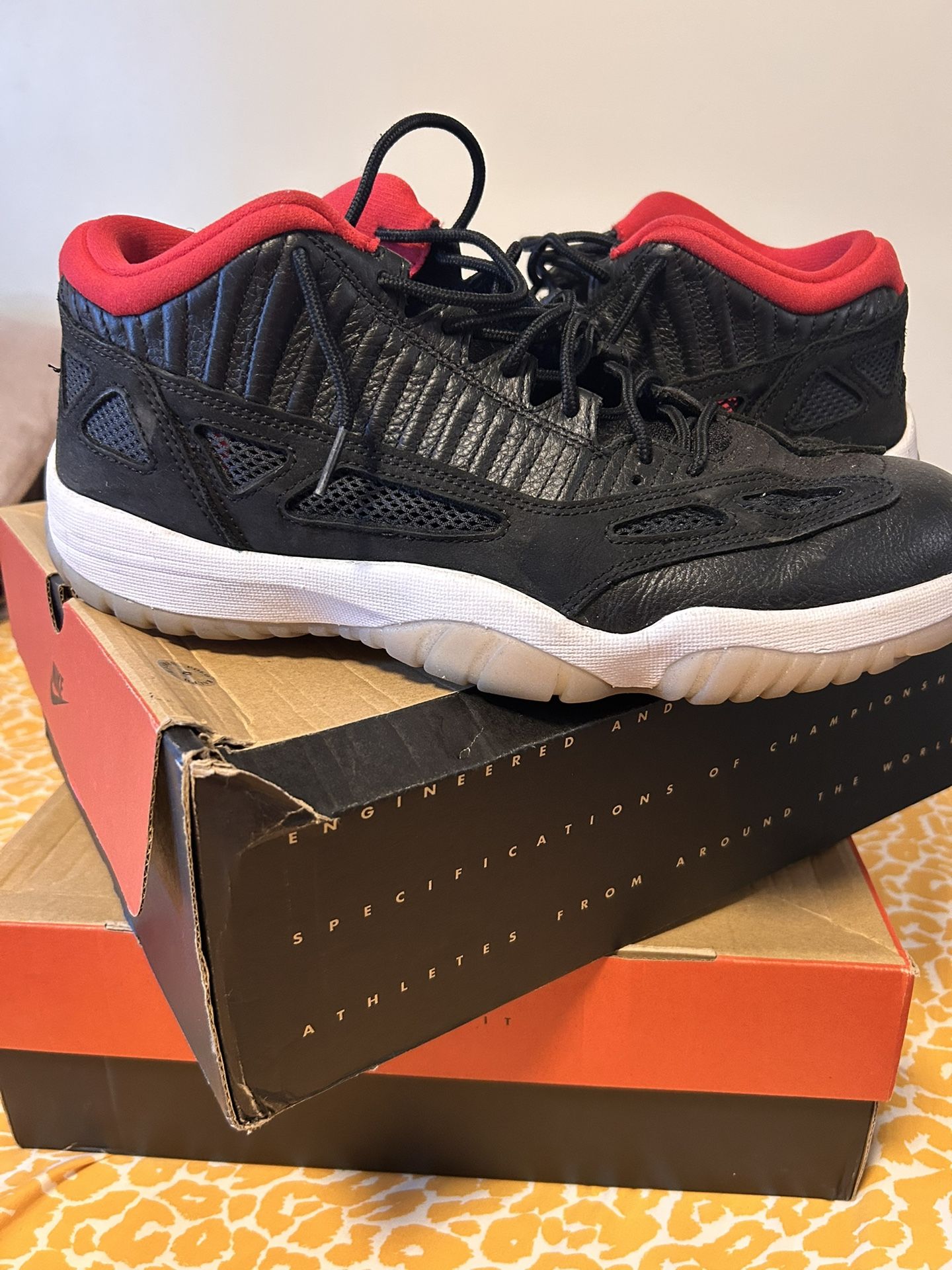 Air Jordan 11 Retro Low