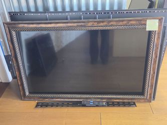 Flat Screen TV with Custom Wood Frame