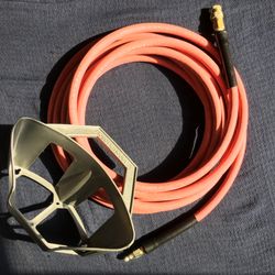 HEAVY DUTY DAYCO Series 7092 GST II 3/8 D 300psi hose with 1/4” T Style Coupling Set - 25ft — with wall hose hanger 