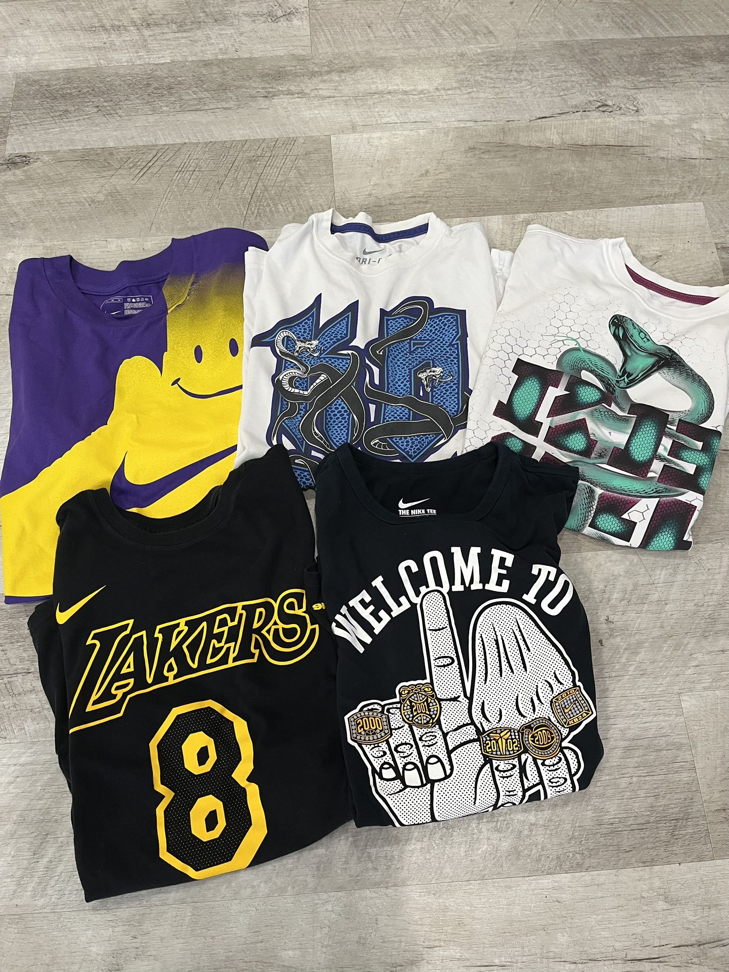 Good Used Condition, Nike Kobe Bryant T Shirt Bundle. All Men Size Medium